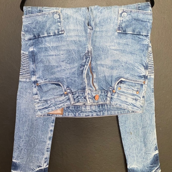 Jeans - Picture 1 of 2